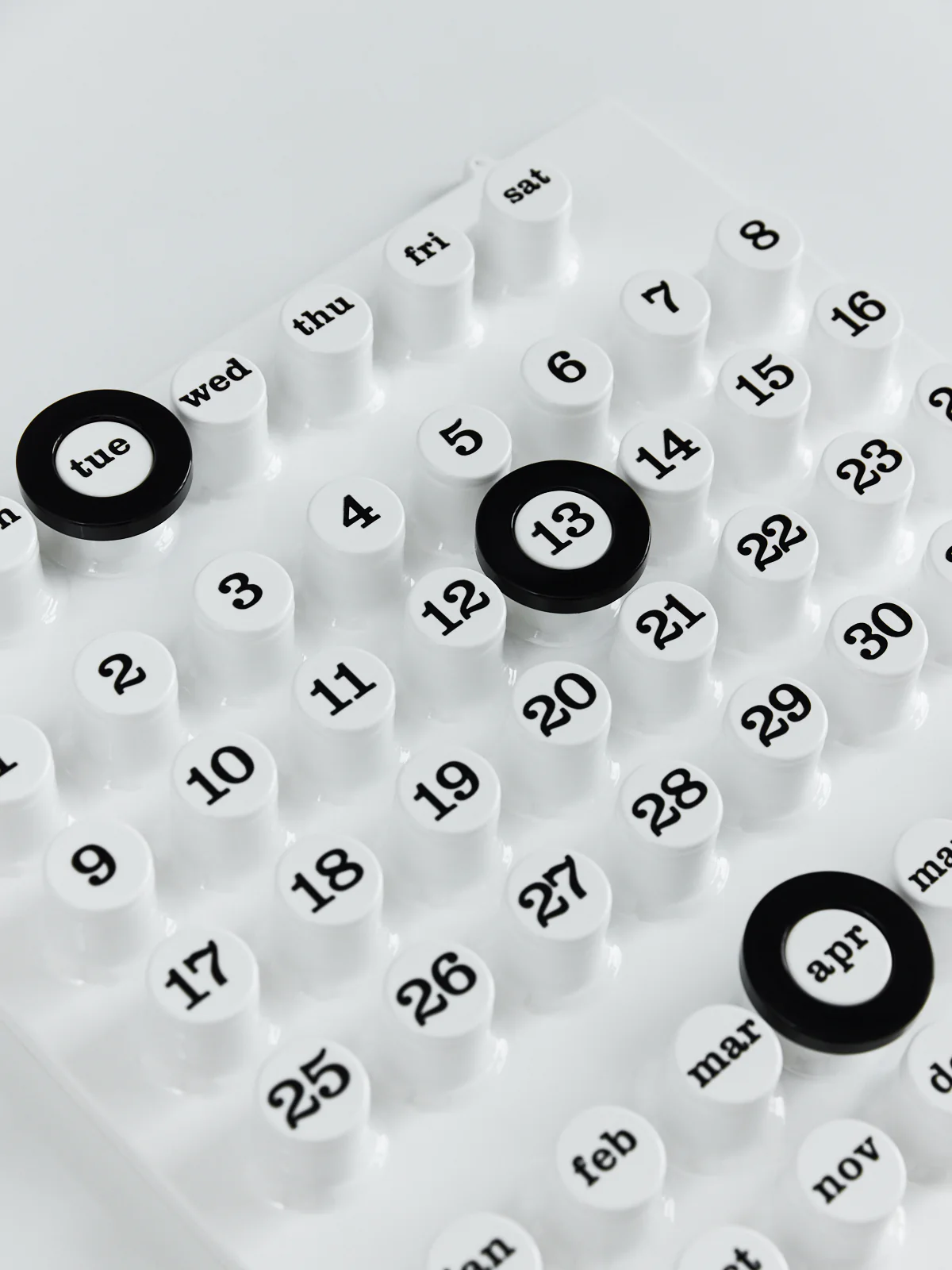 Ring-A-Date Perpetual Calendar - Image 8